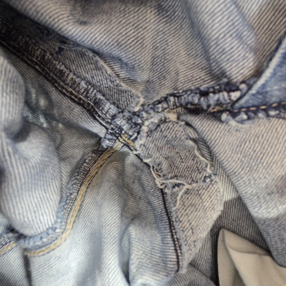 VTG Levis Engineered Jeans Mens Blue Twisted Button Fly Altered Hem Fits 28x30